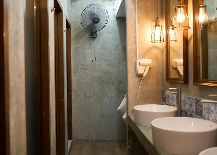 Lamoon Vivit Hotel 3*